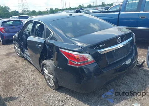 2015 Nissan Altima 2.5 Sv z USA, uszkodzony, nr VIN 1N4AL3AP7FC120125